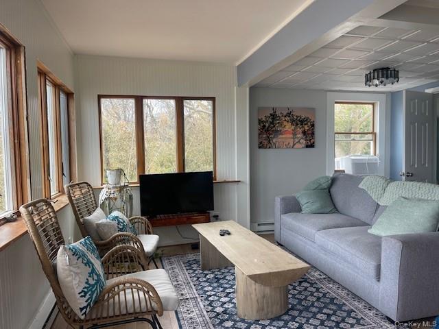 23 Park Place, Baiting Hollow, NY 11933