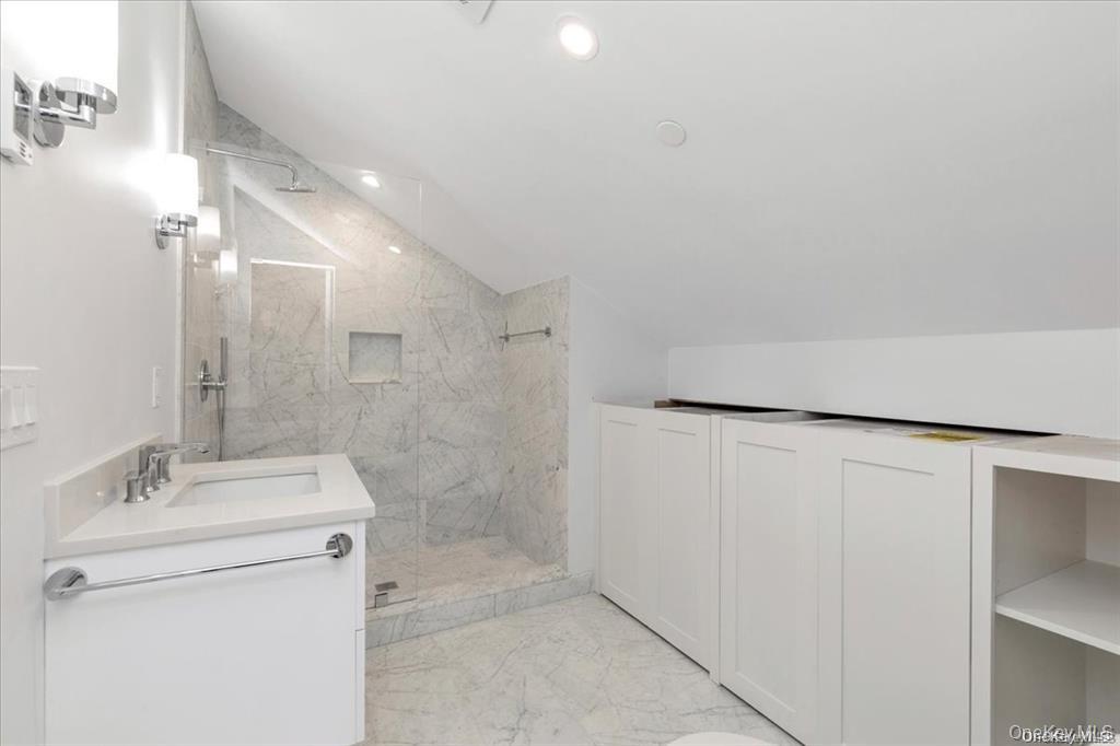 108 South Street # D, Oyster Bay, NY 11771