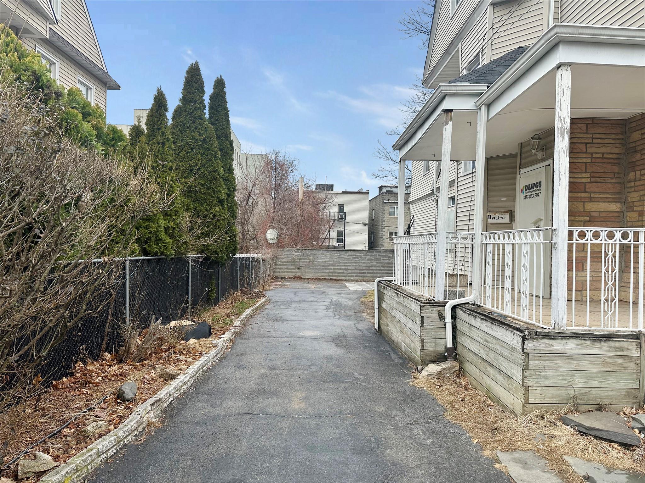 11 Martens Place, Mount Vernon, NY 10550