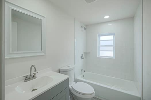 831 Keith Lane, West Islip, NY 11795