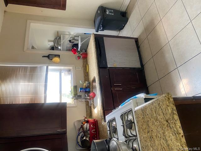 91-07 139 St, Briarwood, NY 11435