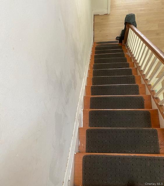 91-07 139 St, Briarwood, NY 11435