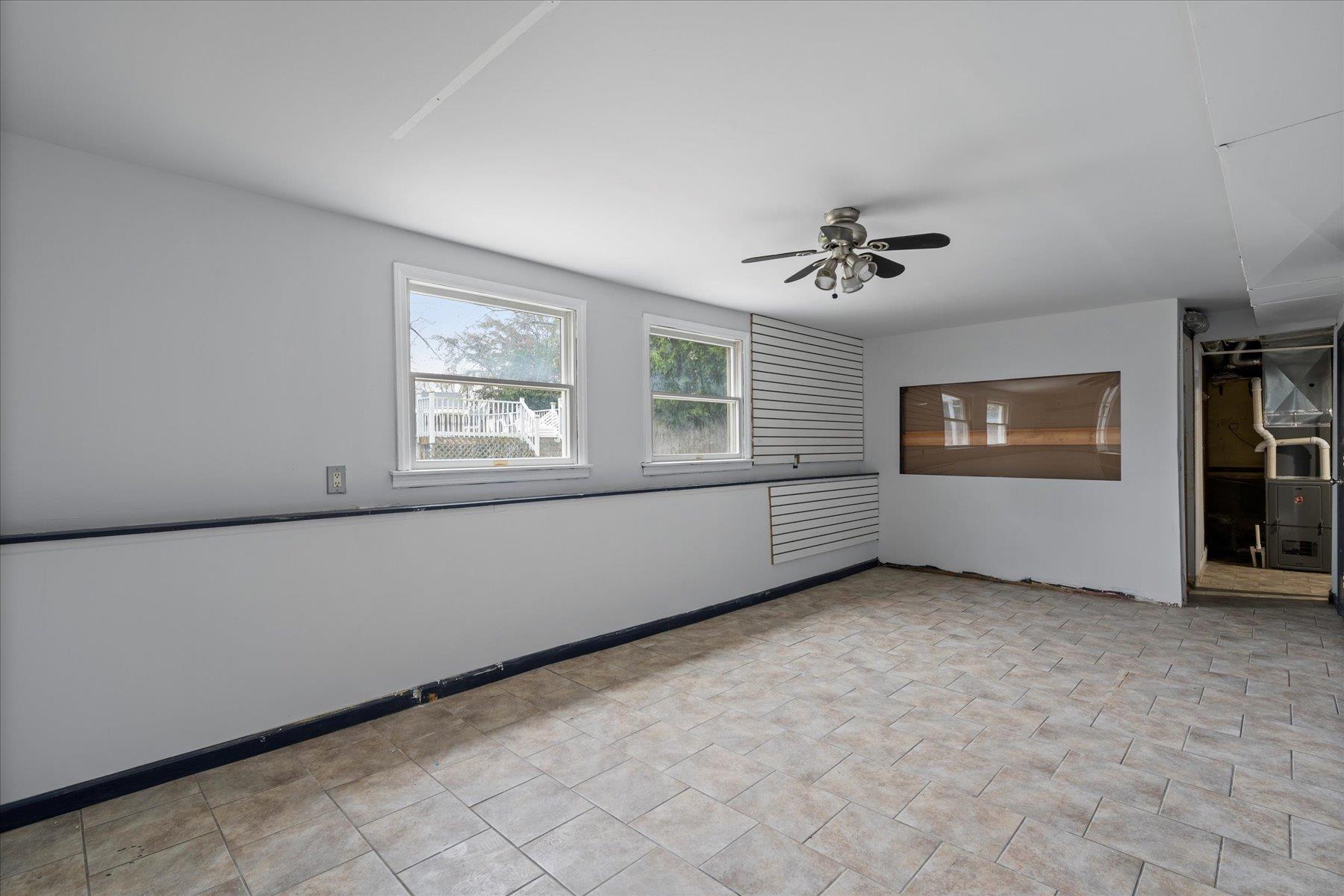 22 Farragut Avenue, Bay Shore, NY 11706