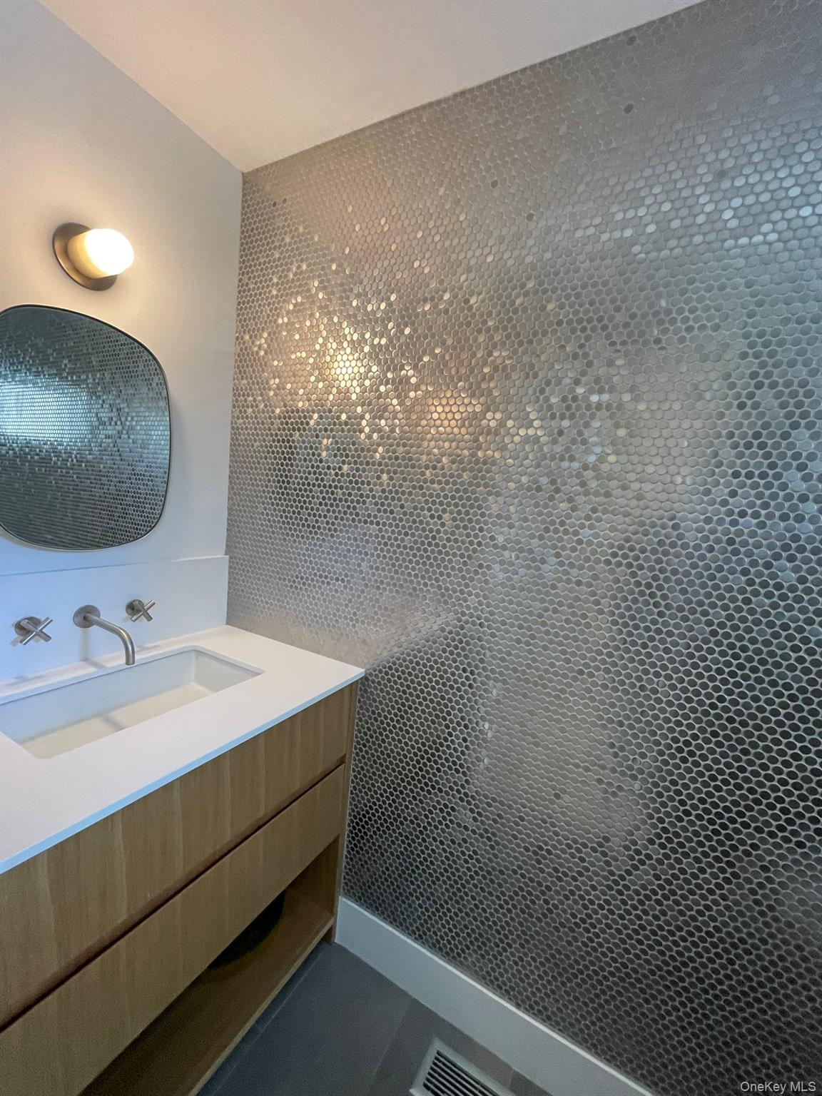 495 N Parish Drive, Southold, NY 11971