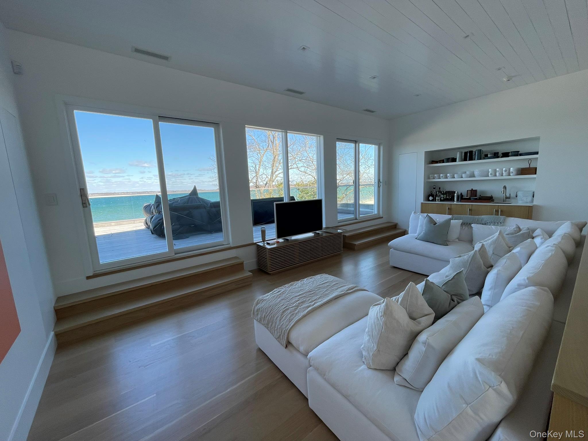 495 N Parish Drive, Southold, NY 11971