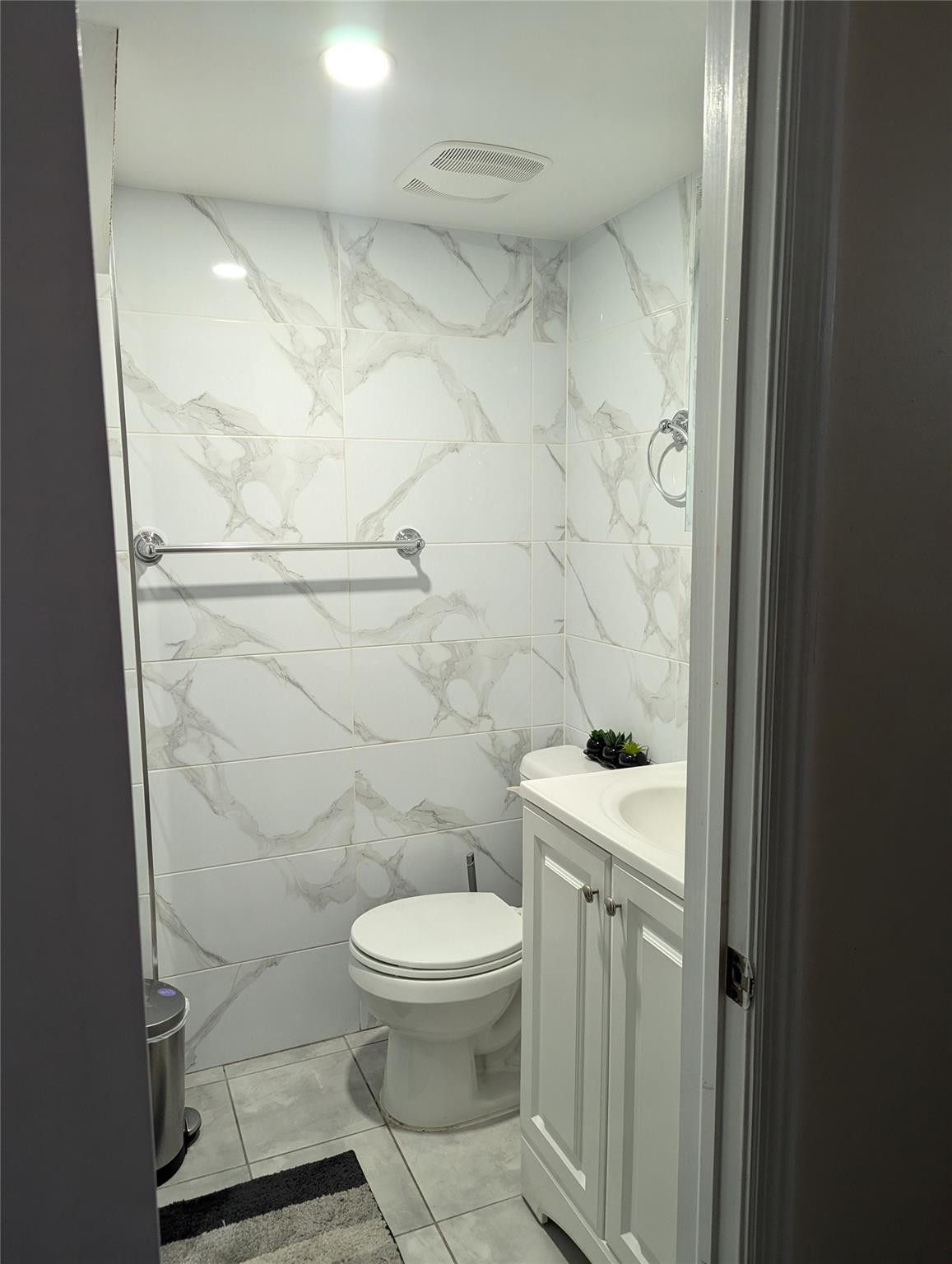 86-15 BRITTON Ave, Elmhurst, NY 11373