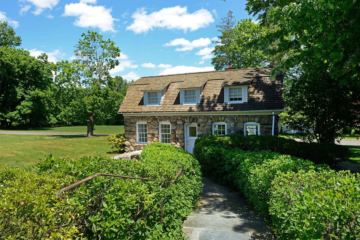 2007 A/B Purchase Street, Harrison, NY 10577