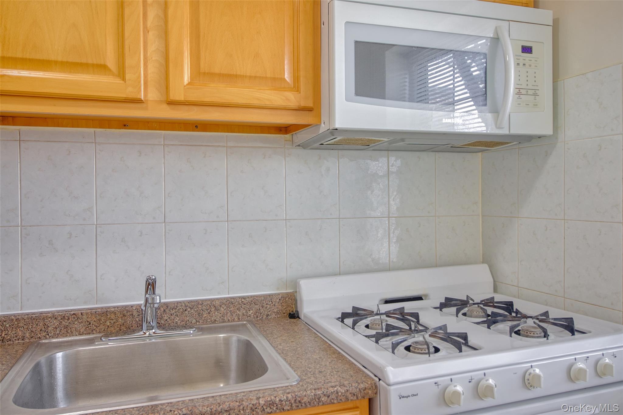 78-35 147th Street # 2E, Kew Garden Hills, NY 11367