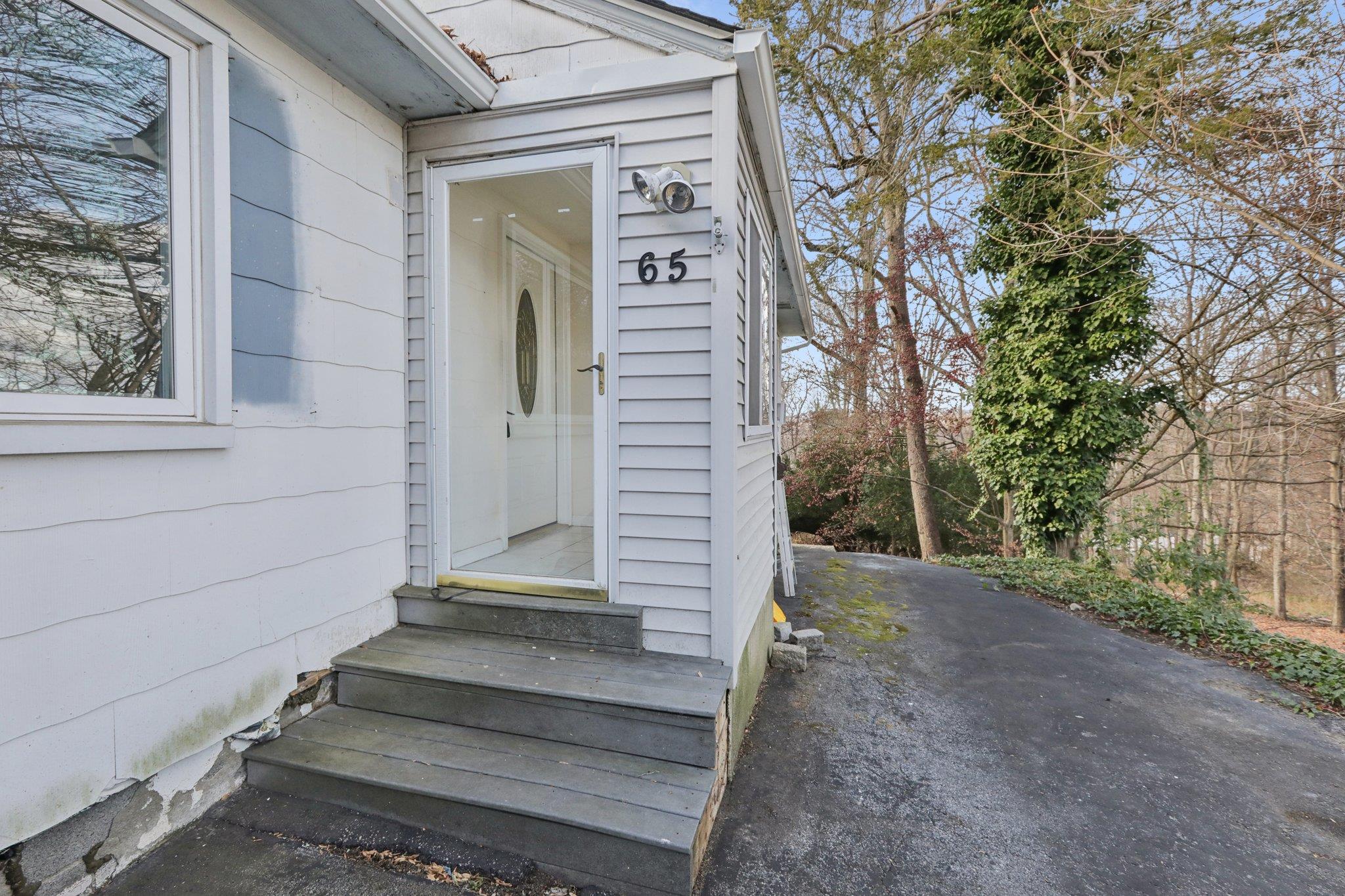 65 South Hill, Cortlandt Manor, NY 10567