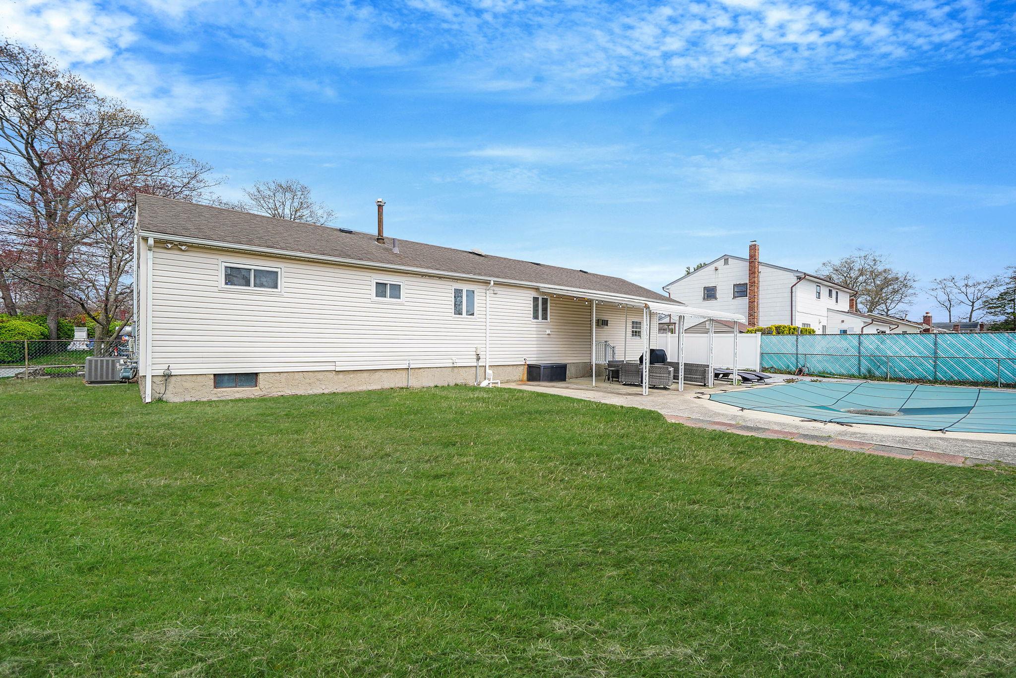 808 Windmill Avenue, West Babylon, NY 11704