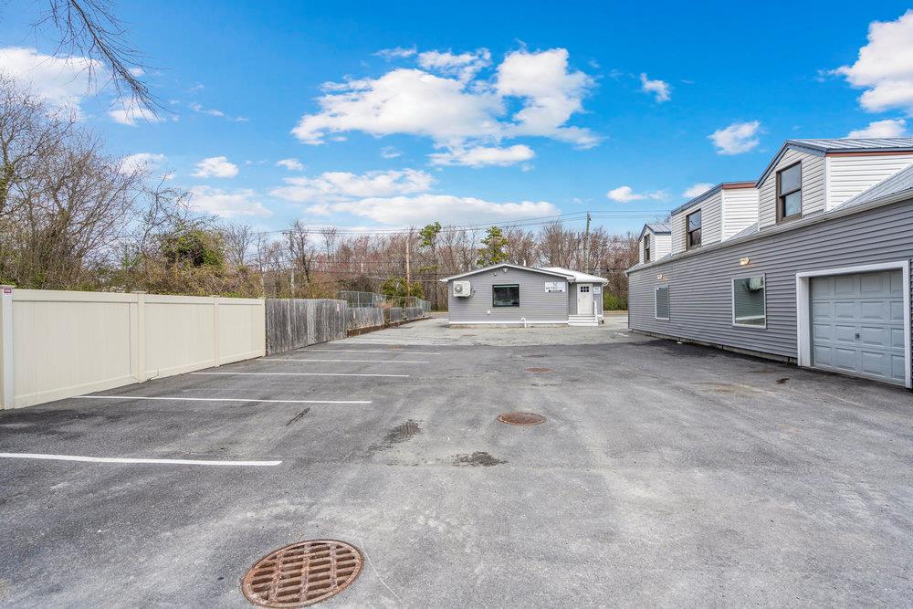 1400 Montauk Highway, Oakdale, NY 11769