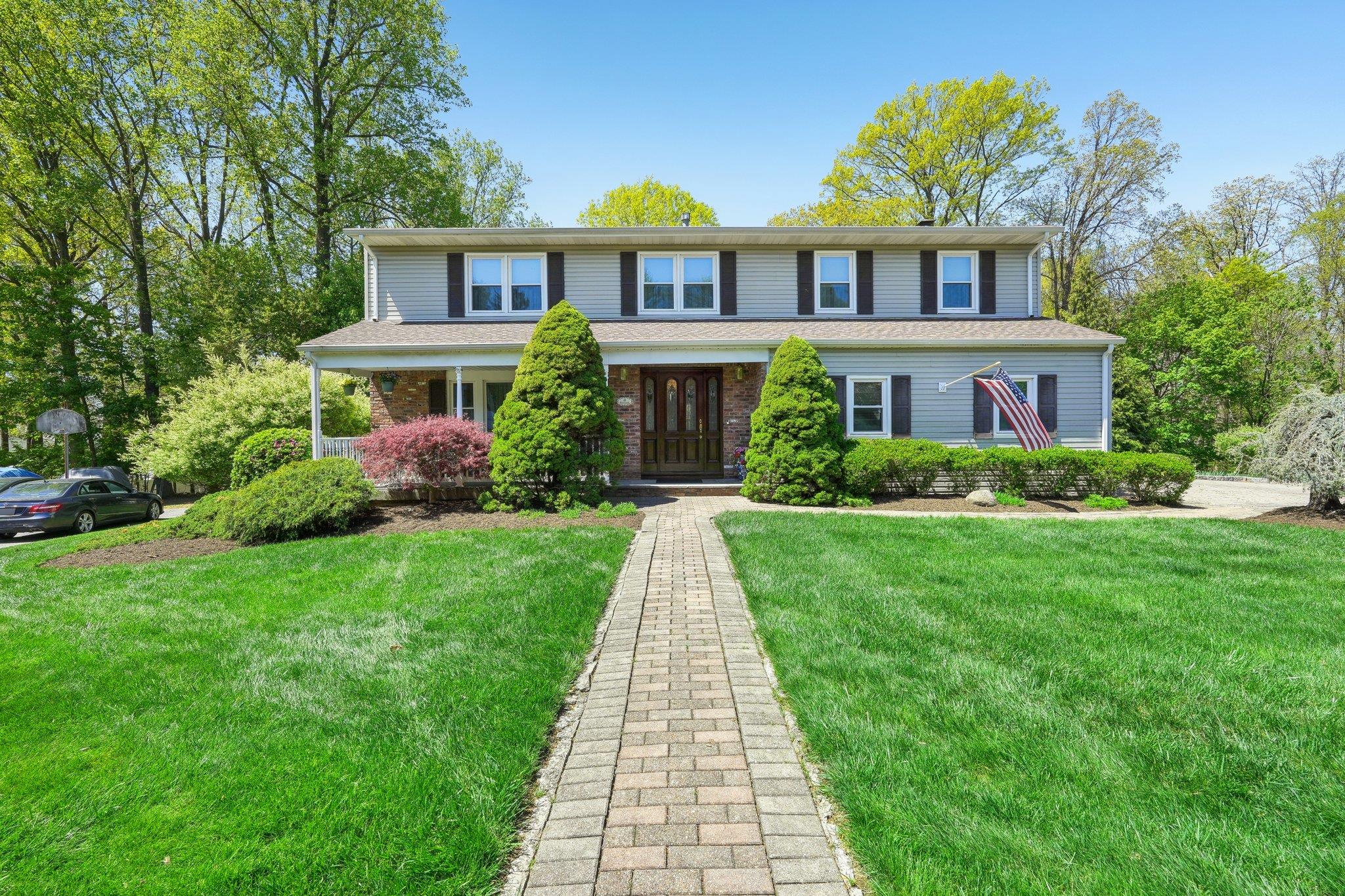 49 Minuteman Circle, Orangeburg, NY 10962