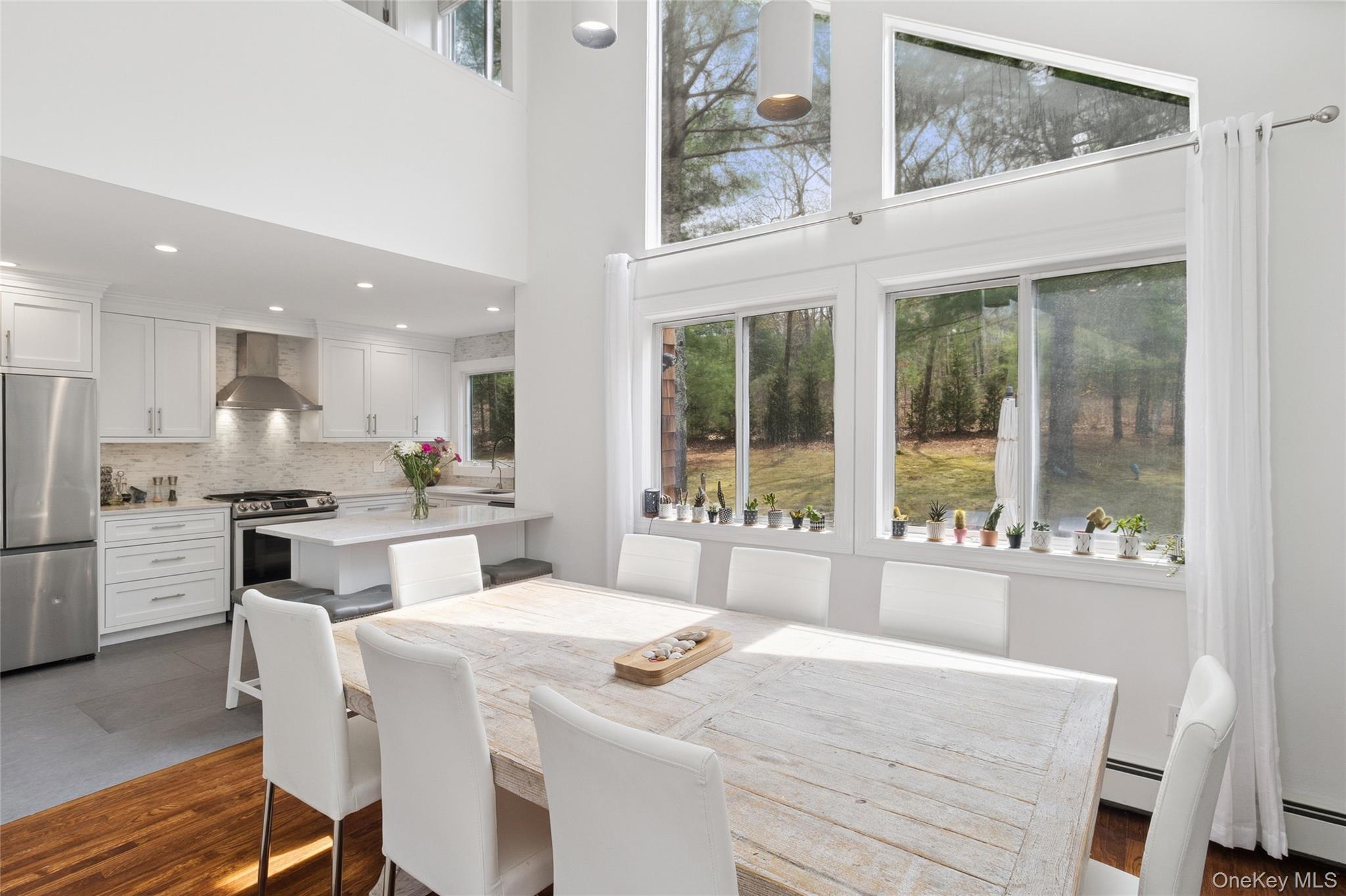 27 Ely Brook Road, East Hampton, NY 11937