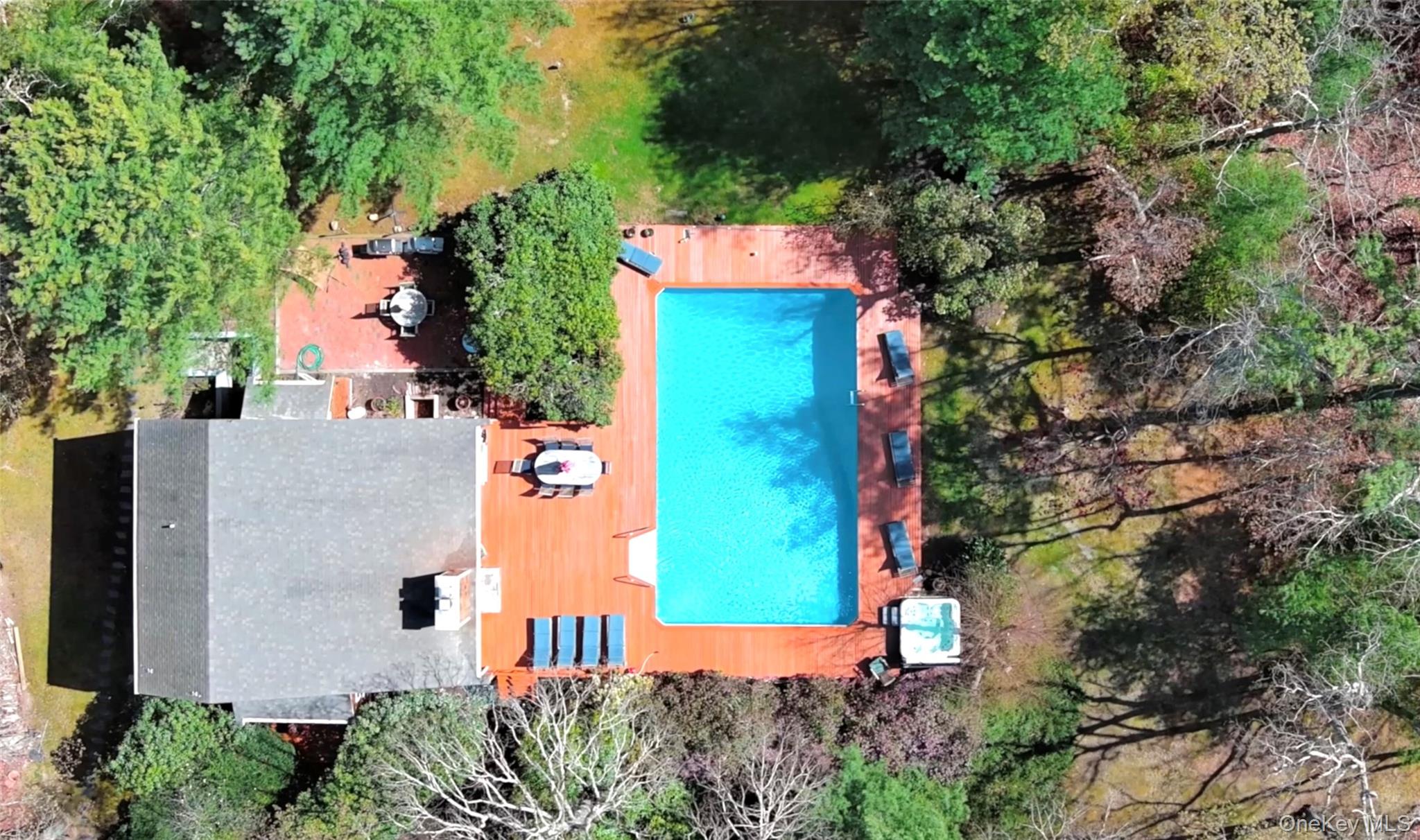 27 Ely Brook Road, East Hampton, NY 11937