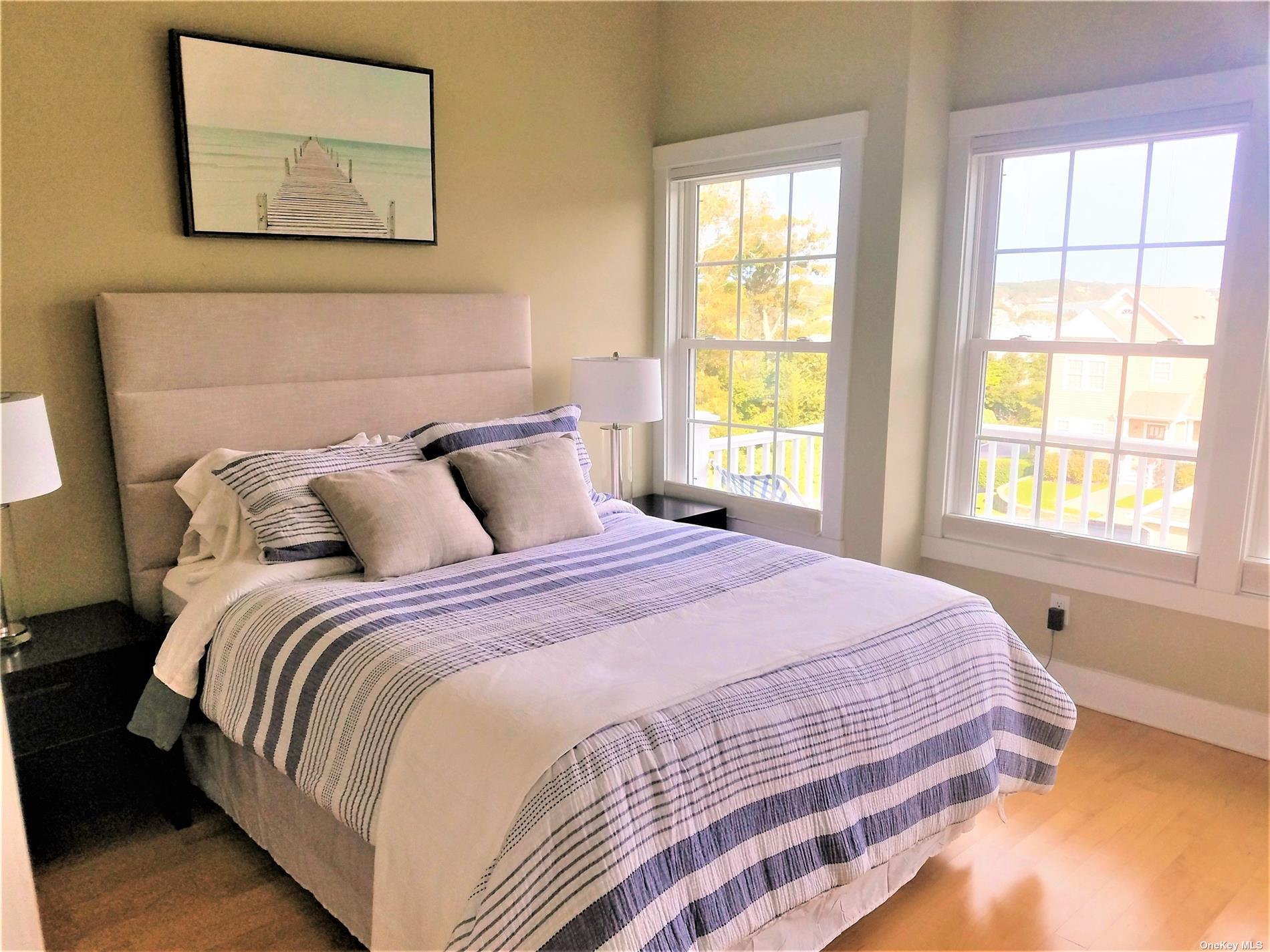 20 Canoe Place Road # 8, Hampton Bays, NY 11946