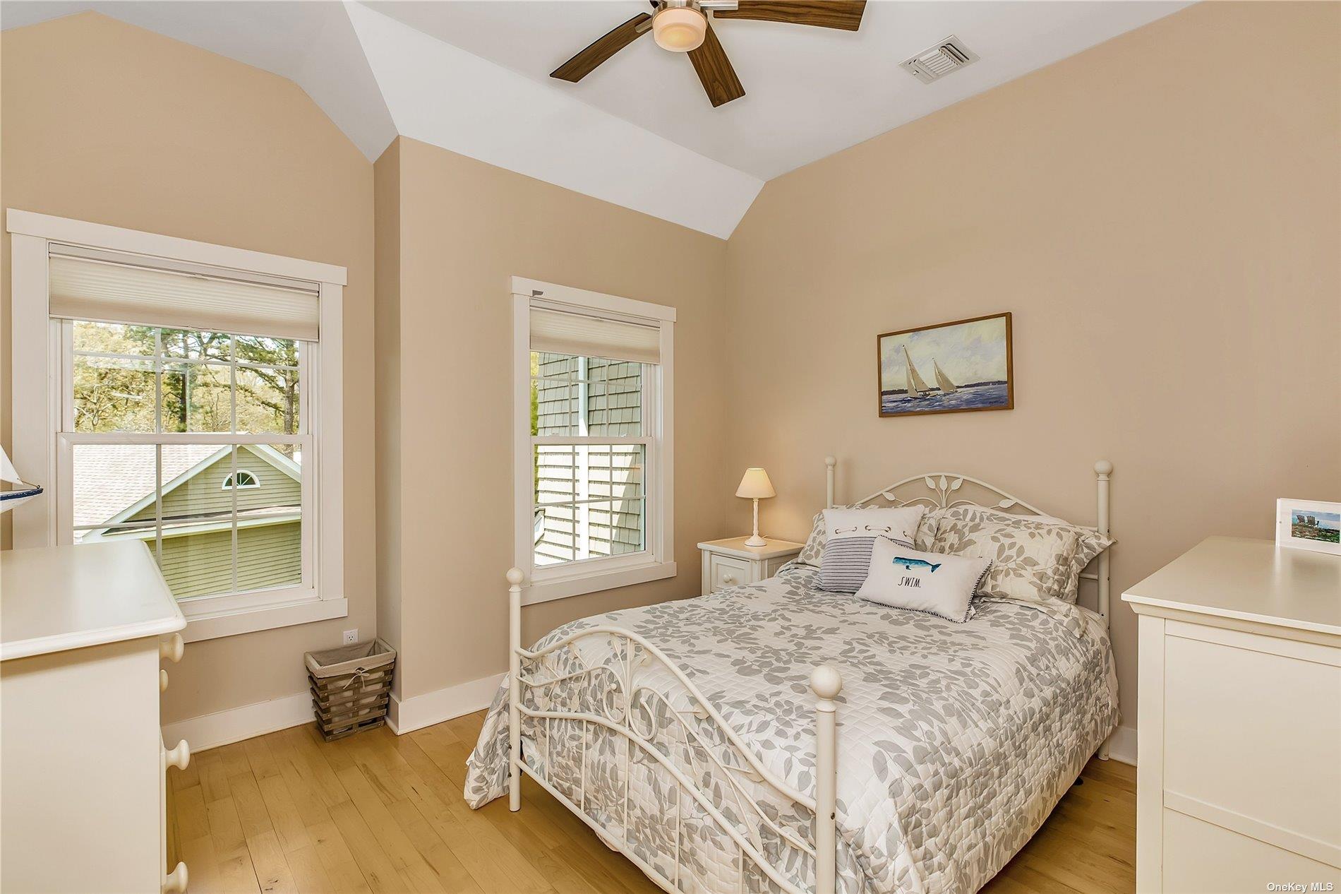 20 Canoe Place Road # 8, Hampton Bays, NY 11946