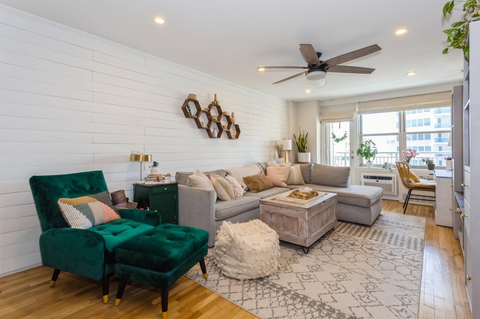 410 E Broadway # 5C, Long Beach, NY 11561