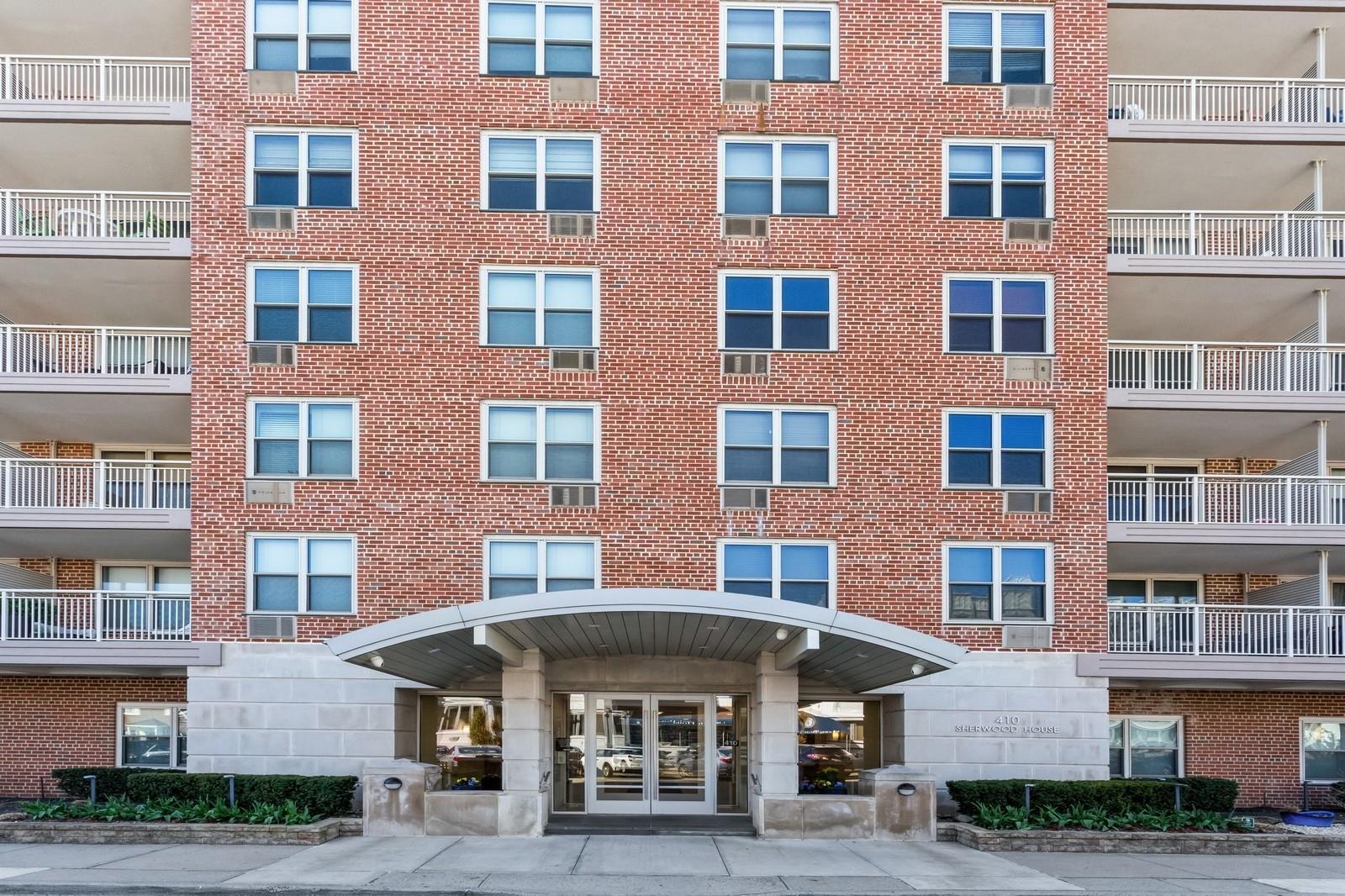 410 E Broadway # 5C, Long Beach, NY 11561
