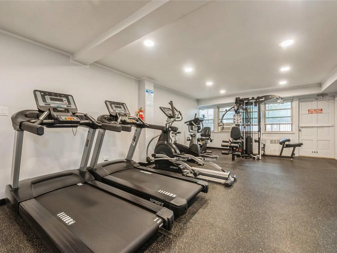 410 E Broadway # 5C, Long Beach, NY 11561