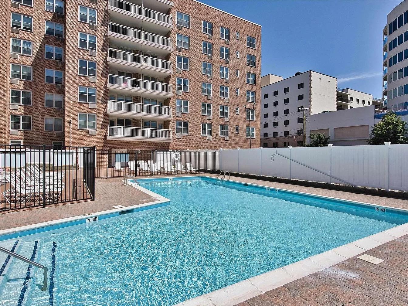 410 E Broadway # 5C, Long Beach, NY 11561