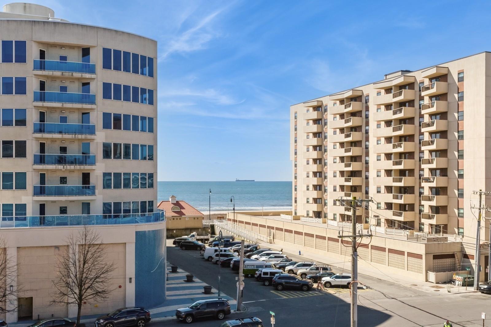 410 E Broadway # 5C, Long Beach, NY 11561