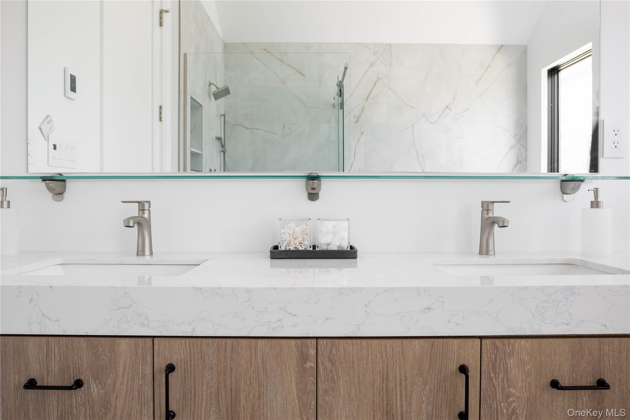 4 Dogwood Drive, East Hampton, NY 11937