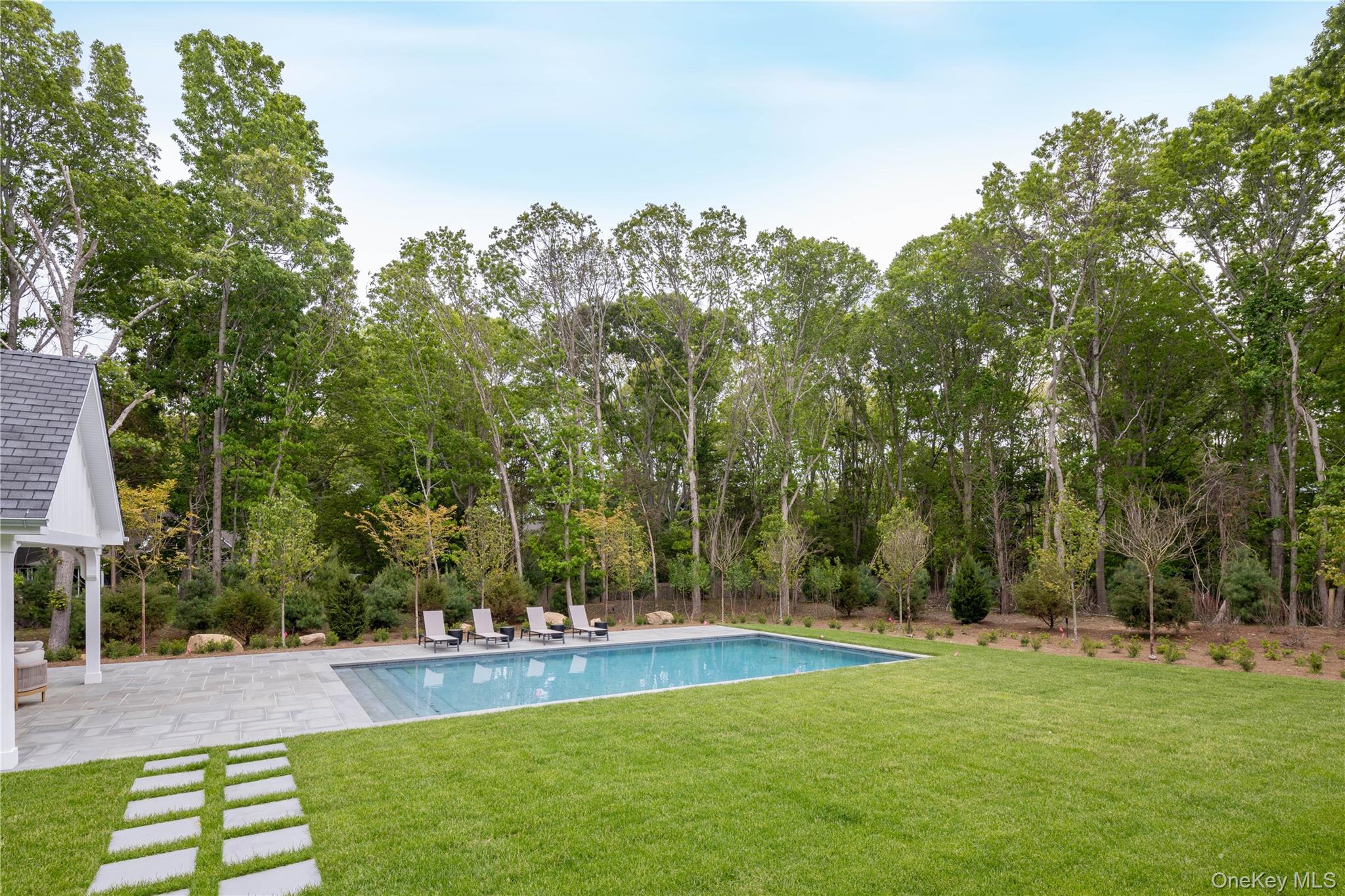 4 Dogwood Drive, East Hampton, NY 11937