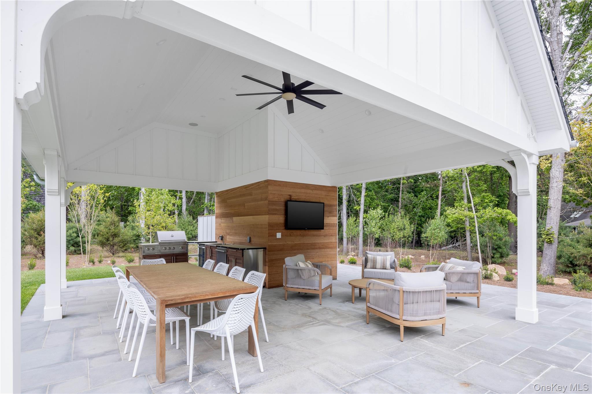 4 Dogwood Drive, East Hampton, NY 11937