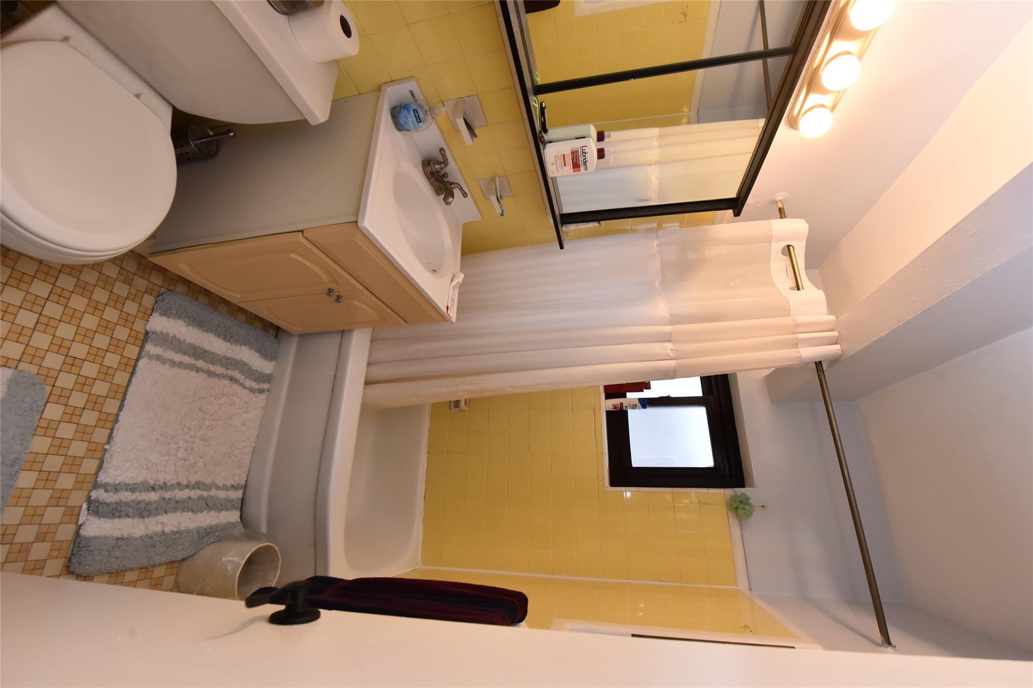 87-30 204 Street # B48, Hollis, NY 11423