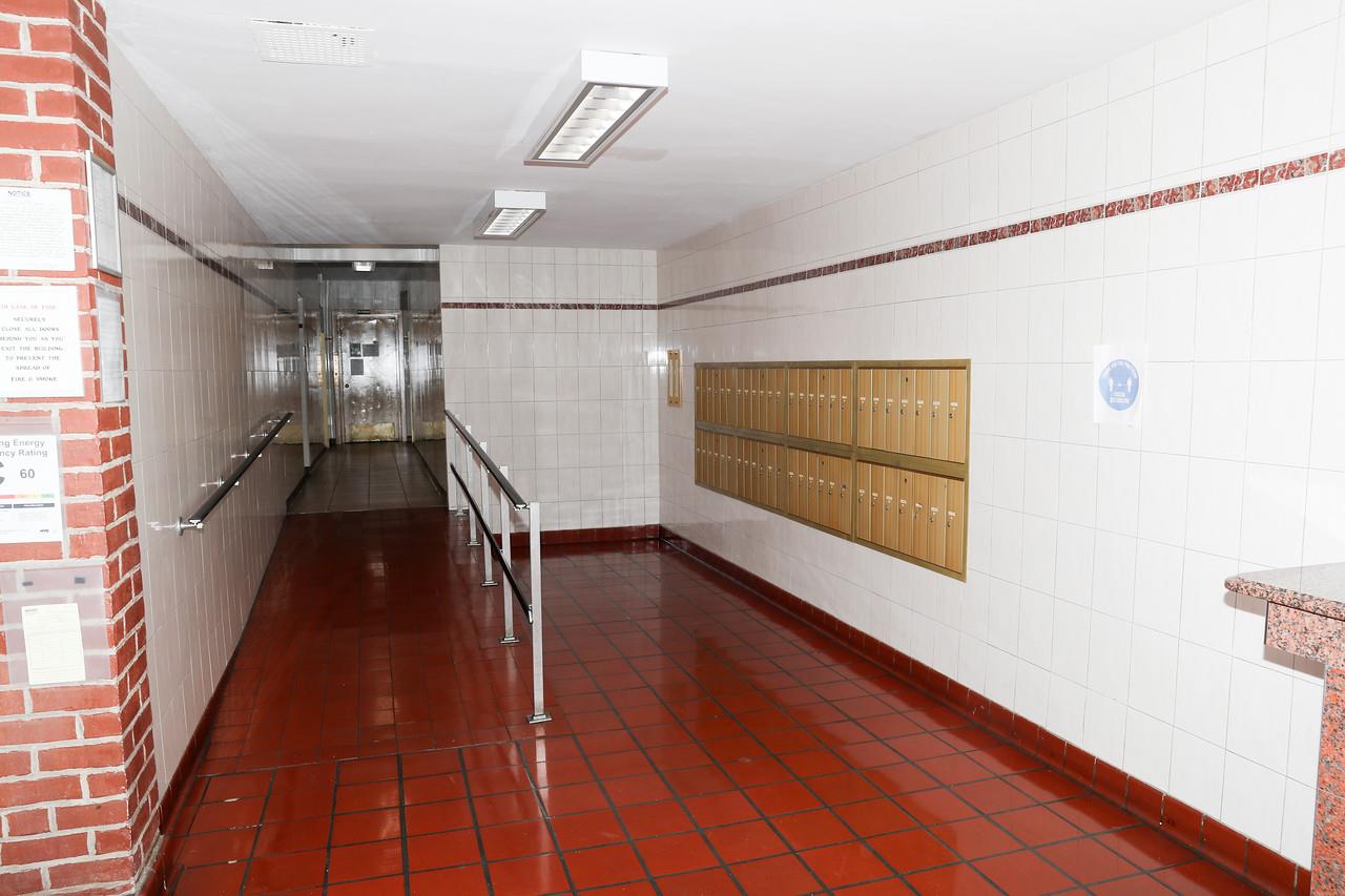 87-30 204 Street # B48, Hollis, NY 11423