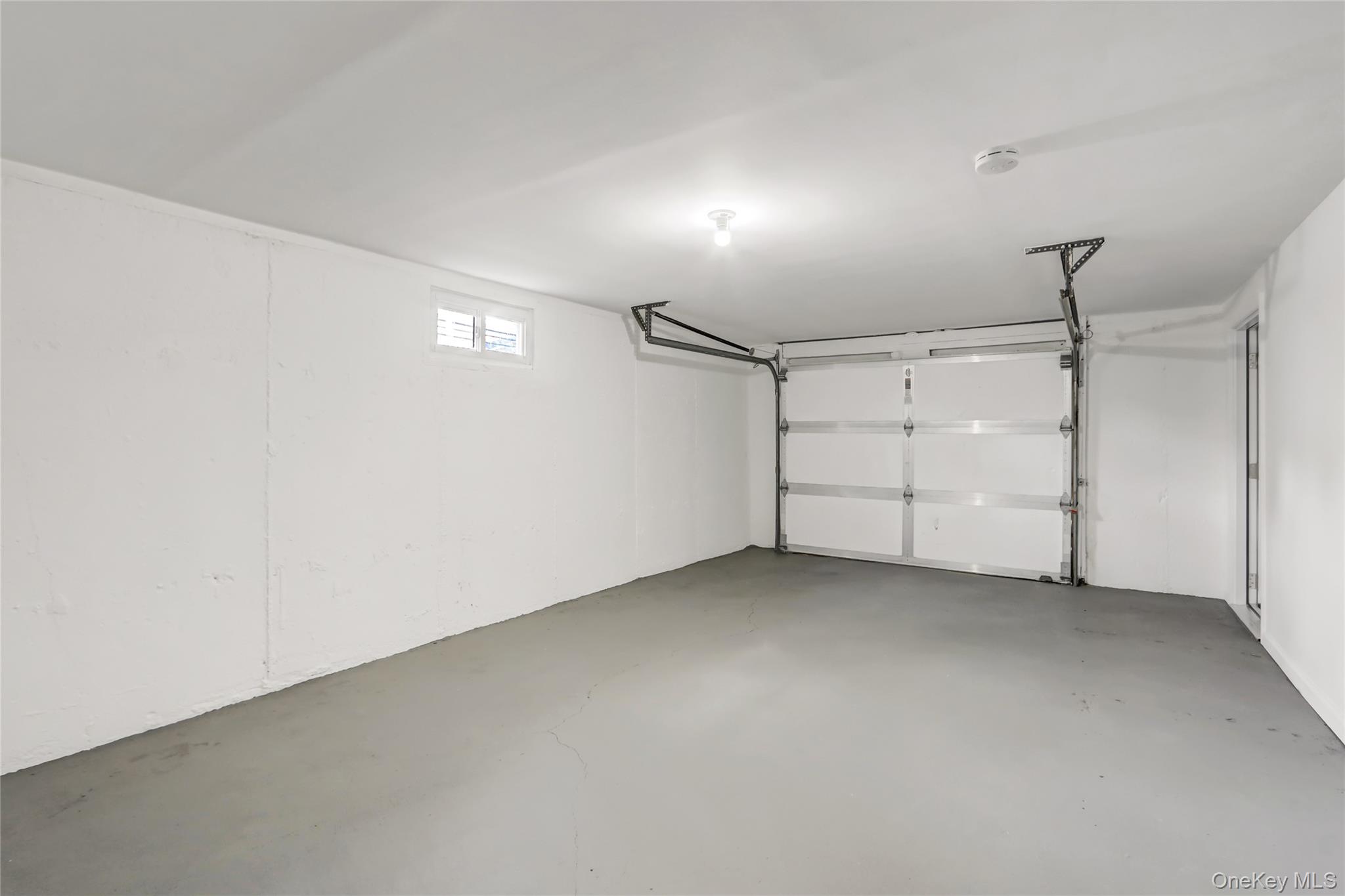 1580 Little Whaleneck Road, Merrick, NY 11566