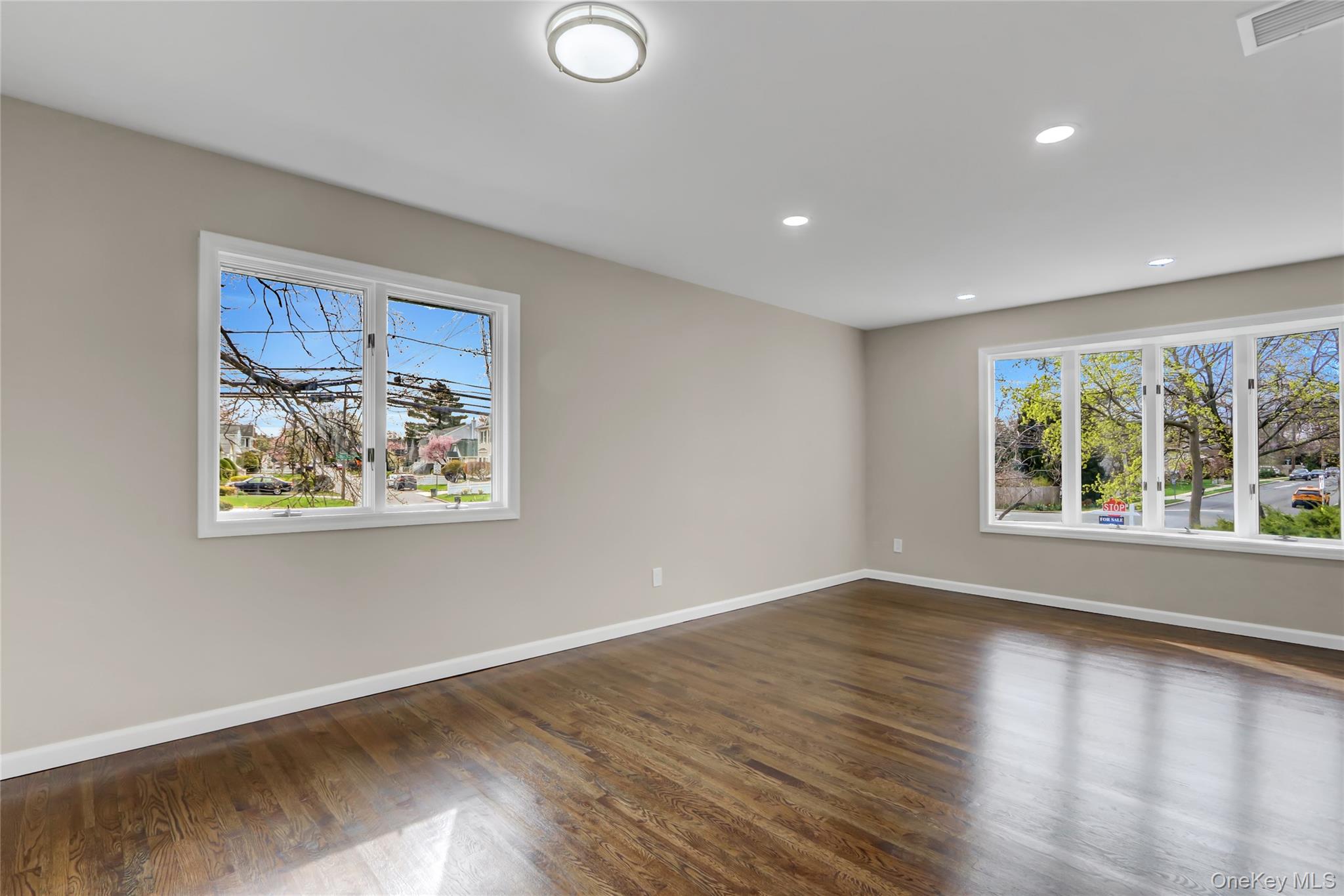 1580 Little Whaleneck Road, Merrick, NY 11566