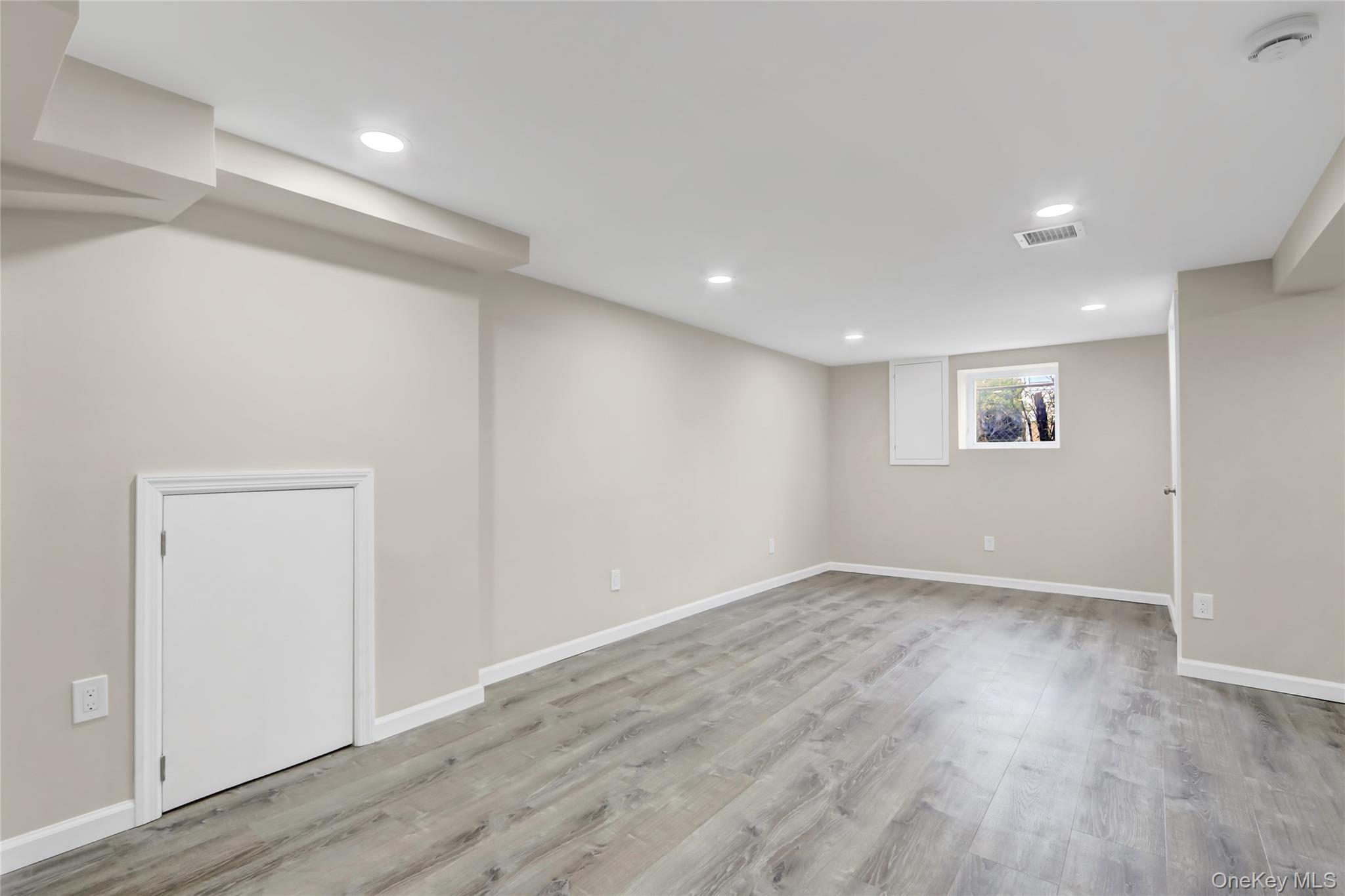 1580 Little Whaleneck Road, Merrick, NY 11566