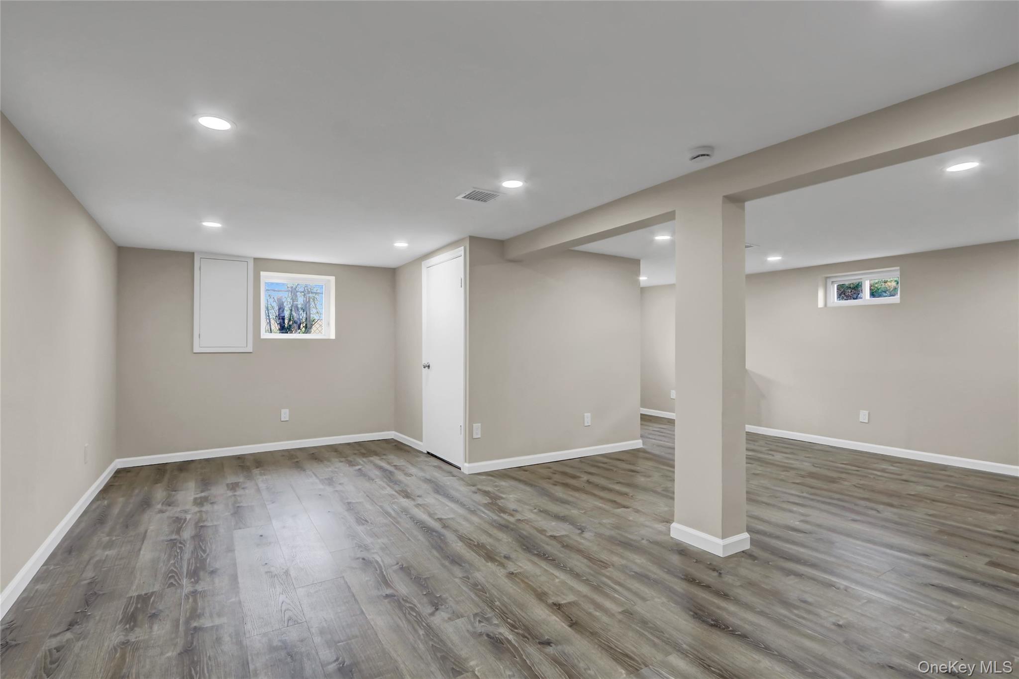 1580 Little Whaleneck Road, Merrick, NY 11566