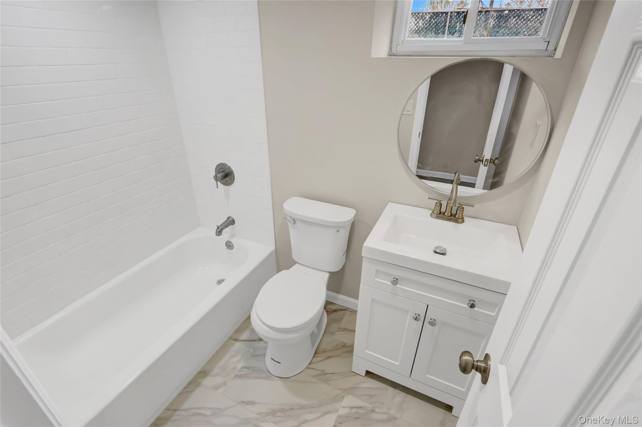 1580 Little Whaleneck Road, Merrick, NY 11566