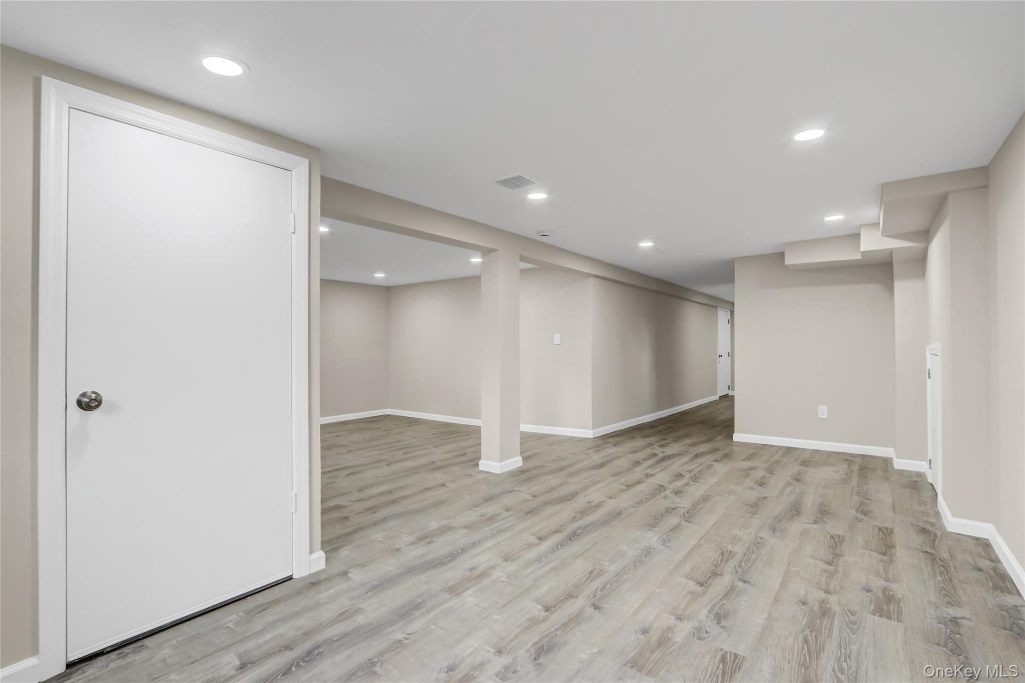 1580 Little Whaleneck Road, Merrick, NY 11566