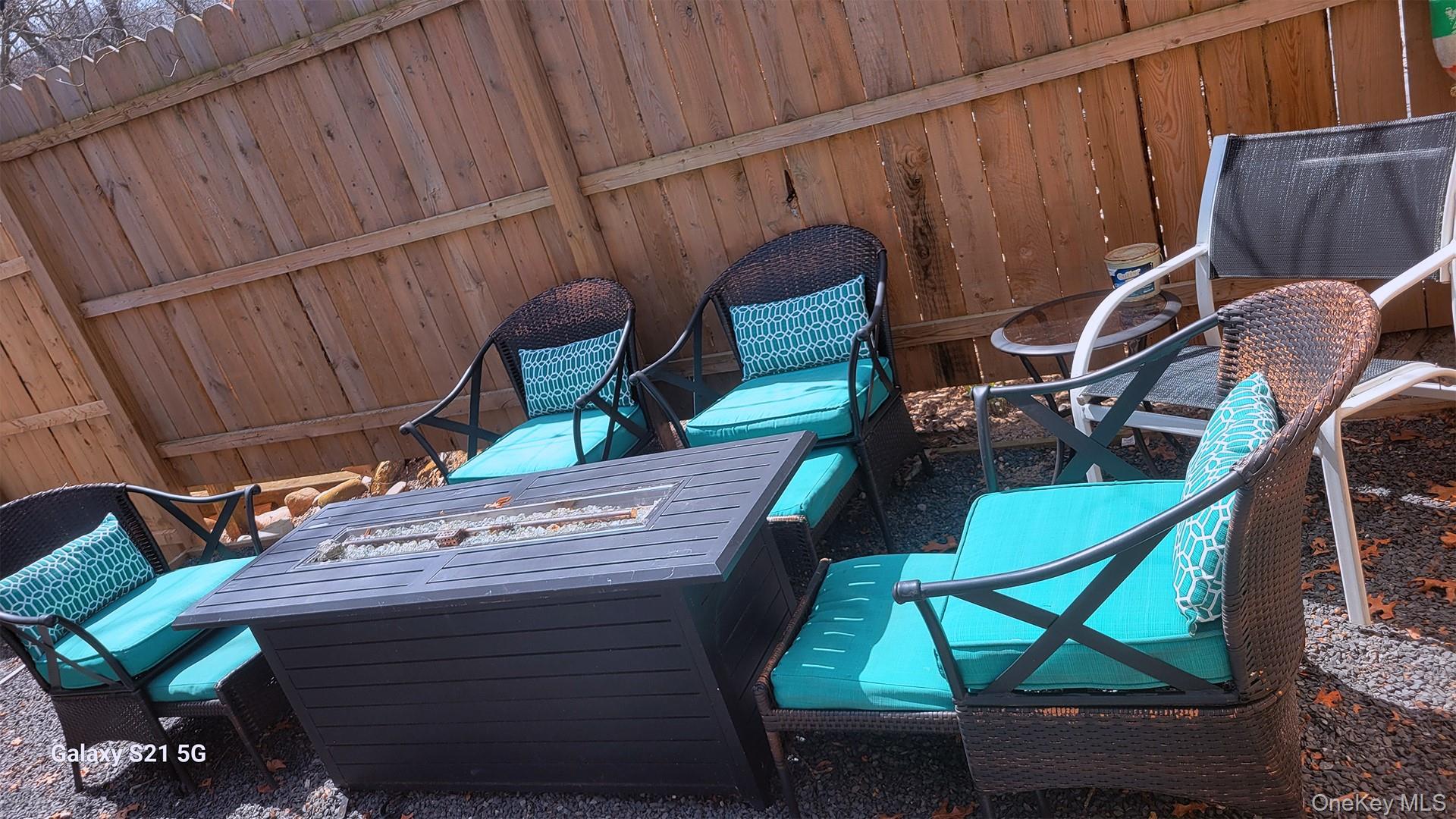 9 Whalers Path, Baiting Hollow, NY 11933