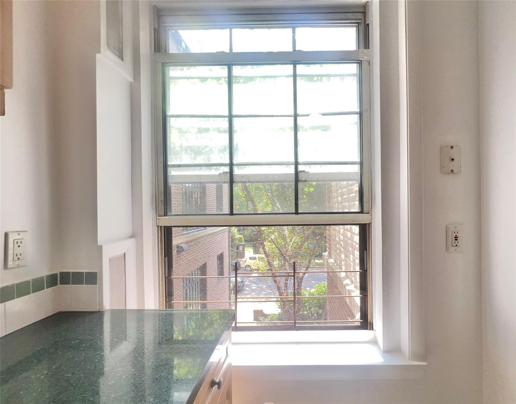 4 Dartmouth Street # 24, Forest Hills, NY 11375