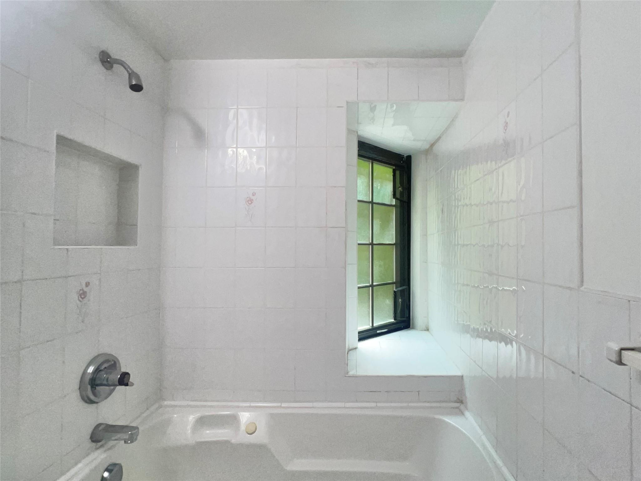 4 Dartmouth Street # 24, Forest Hills, NY 11375