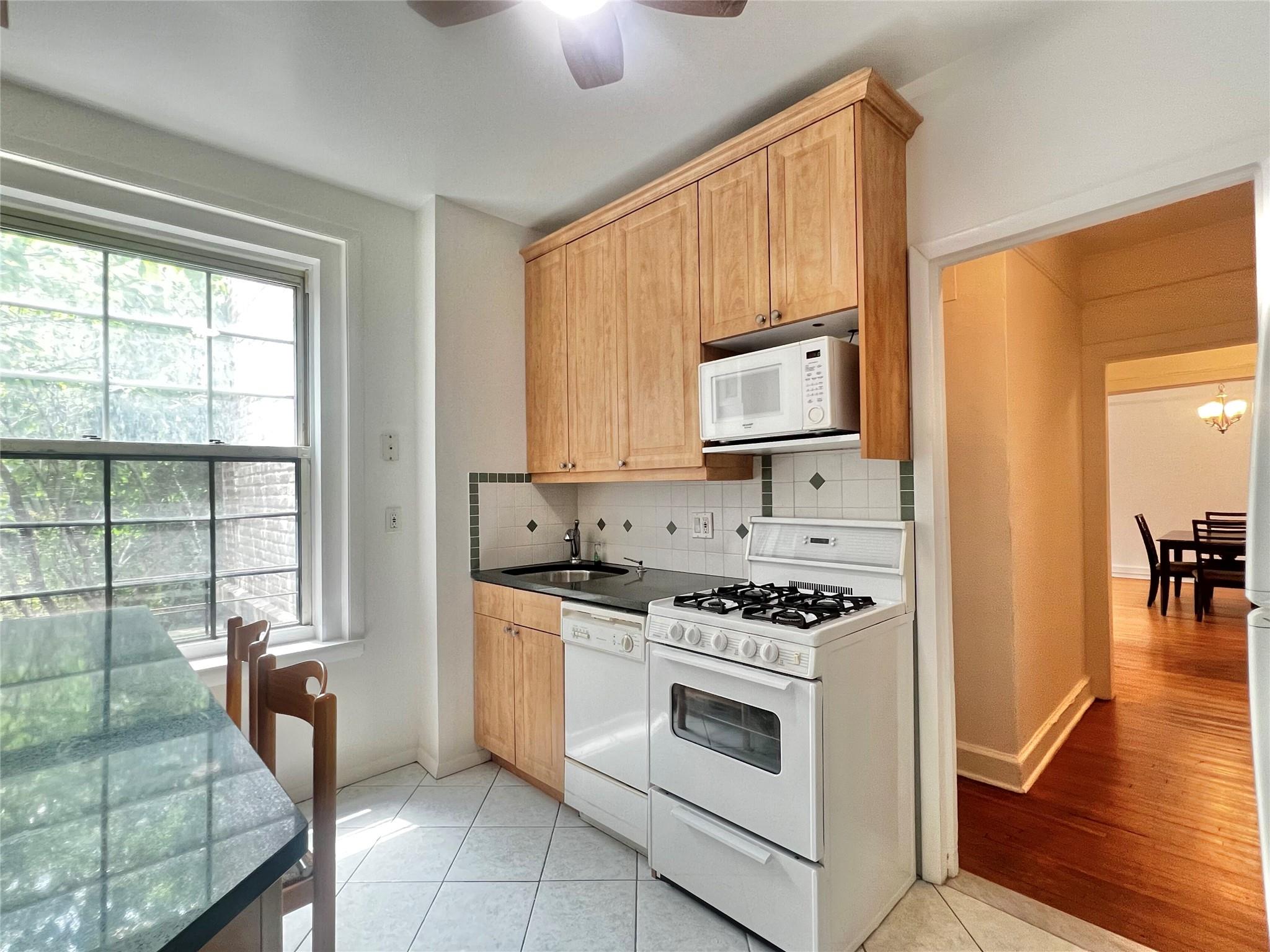 4 Dartmouth Street # 24, Forest Hills, NY 11375