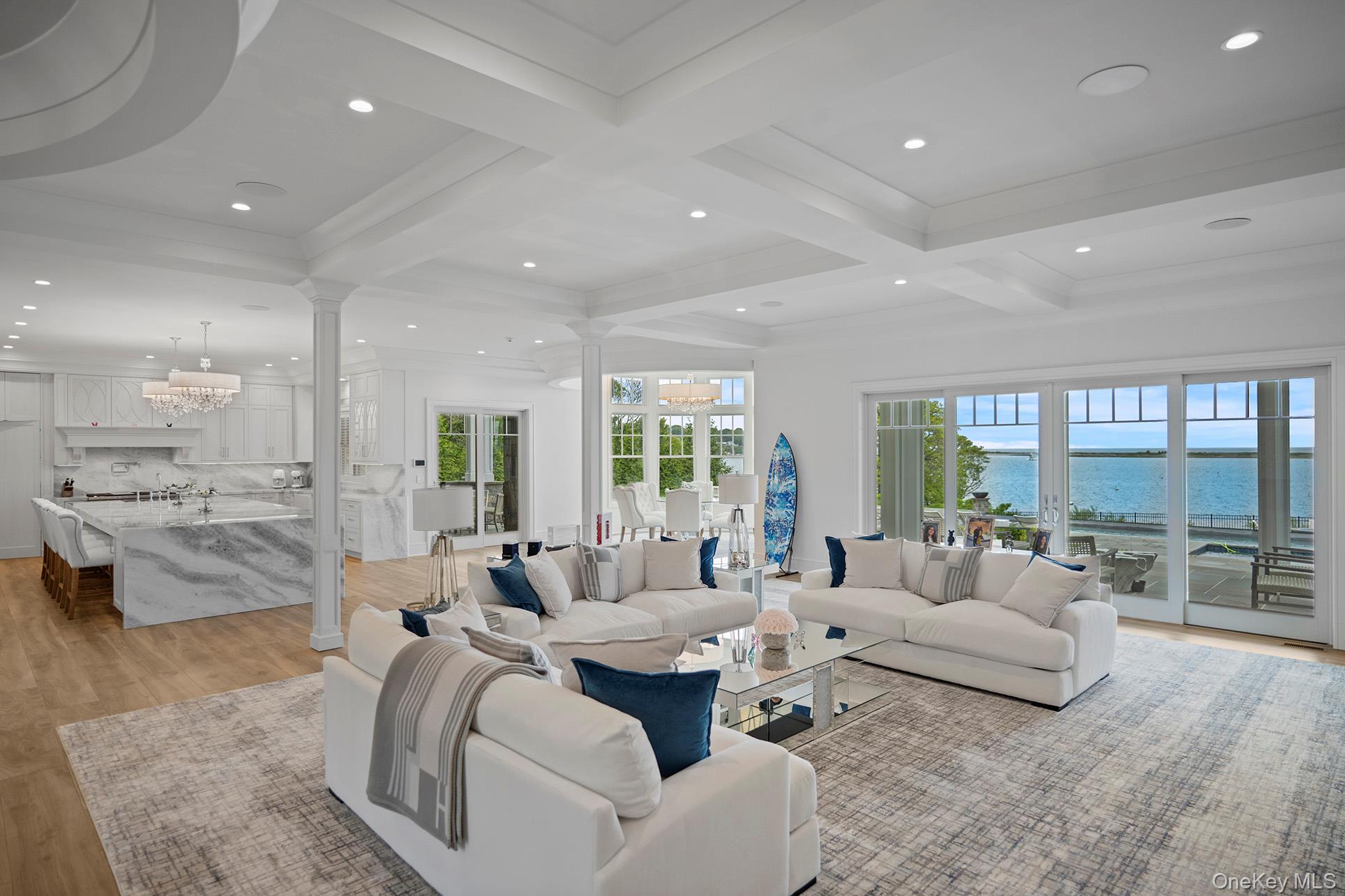 25 Brewster Lane E, East Setauket, NY 11733