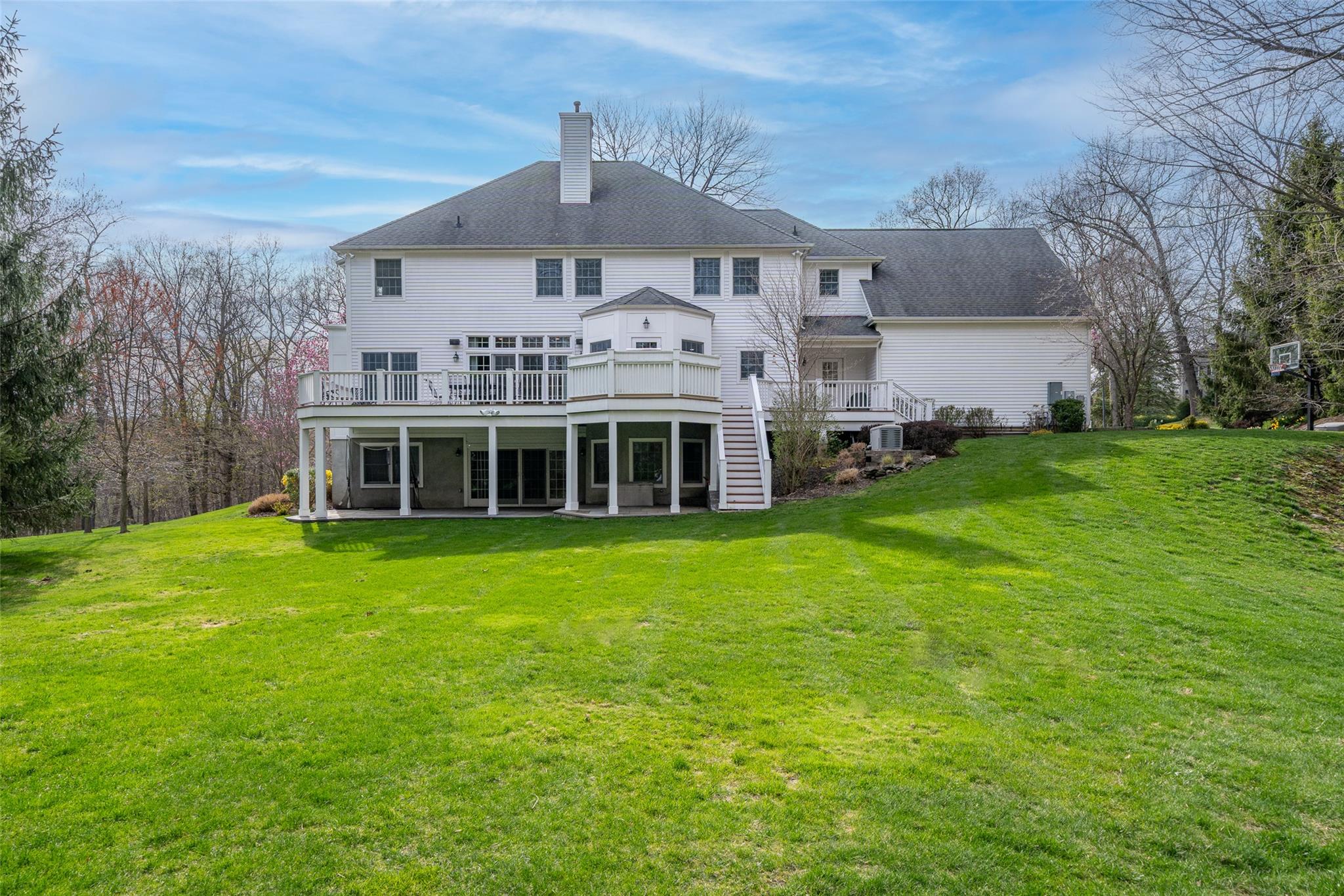 8 Turtleback Way, Chappaqua, NY 10514
