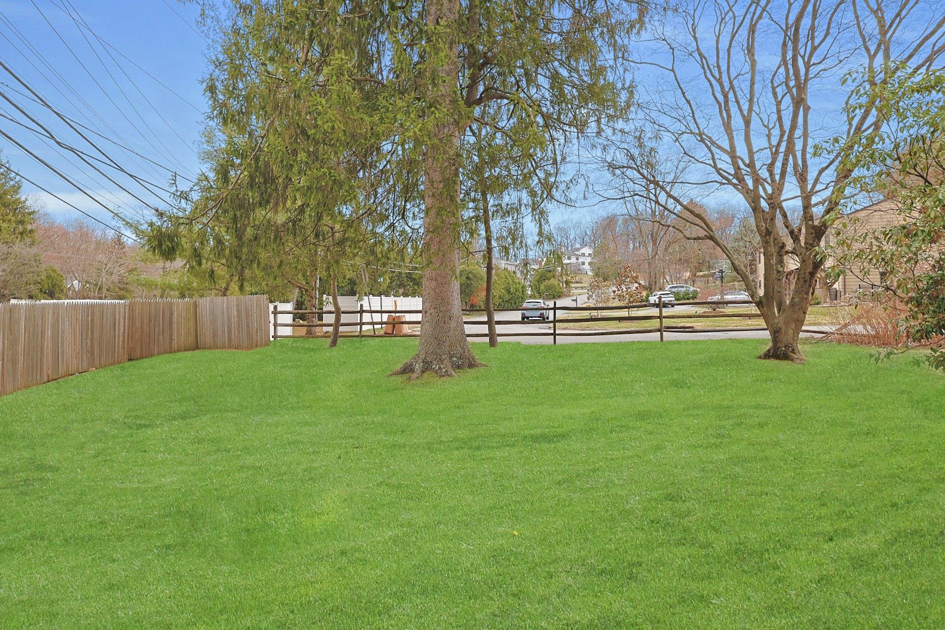 3 Rolling Hills Road, Thornwood, NY 10594