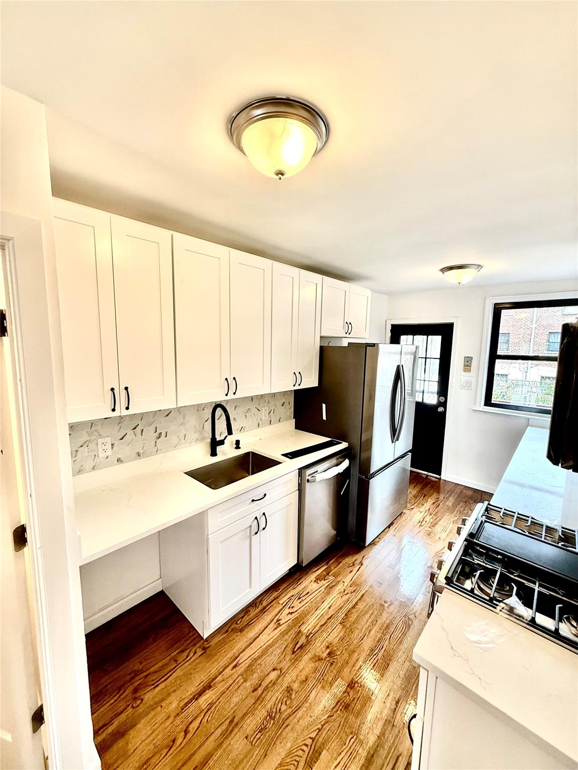 1031 E 215th St, Bronx, Ny, Bronx, NY 10469