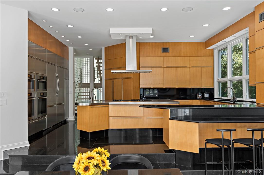 18 Bramblebush Road, Croton-on-Hudson, NY 10520