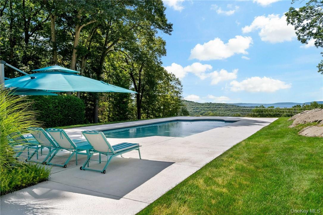 18 Bramblebush Road, Croton-on-Hudson, NY 10520