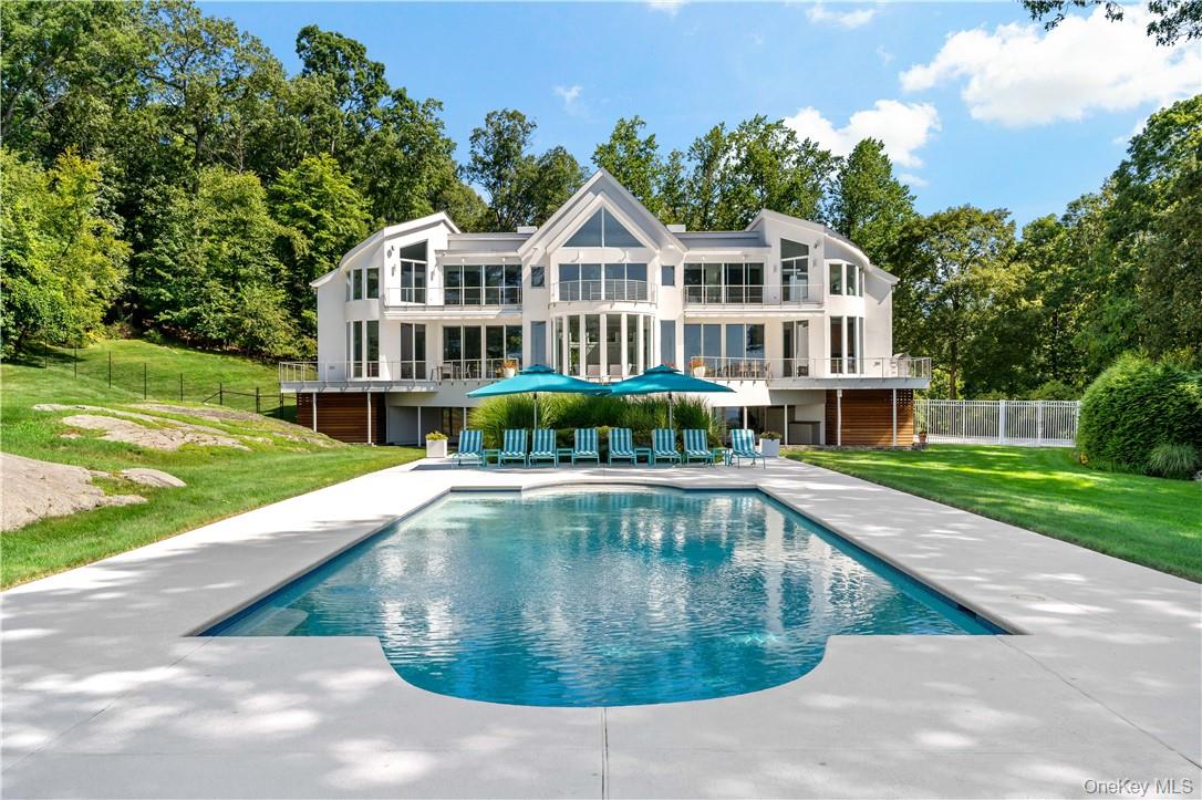 18 Bramblebush Road, Croton-on-Hudson, NY 10520