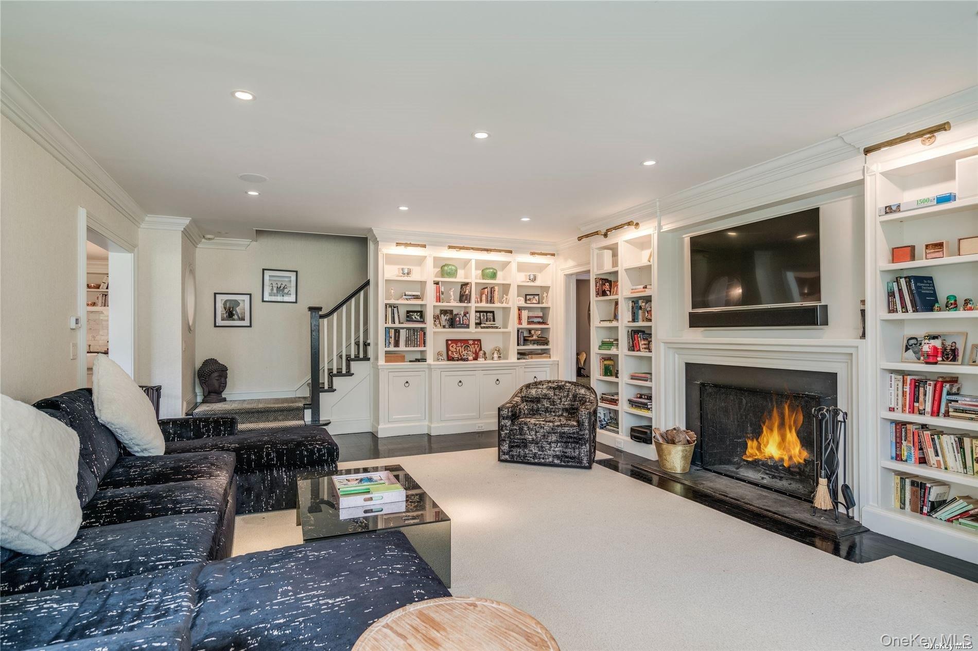 40 Piping Rock Road, Locust Valley, NY 11560