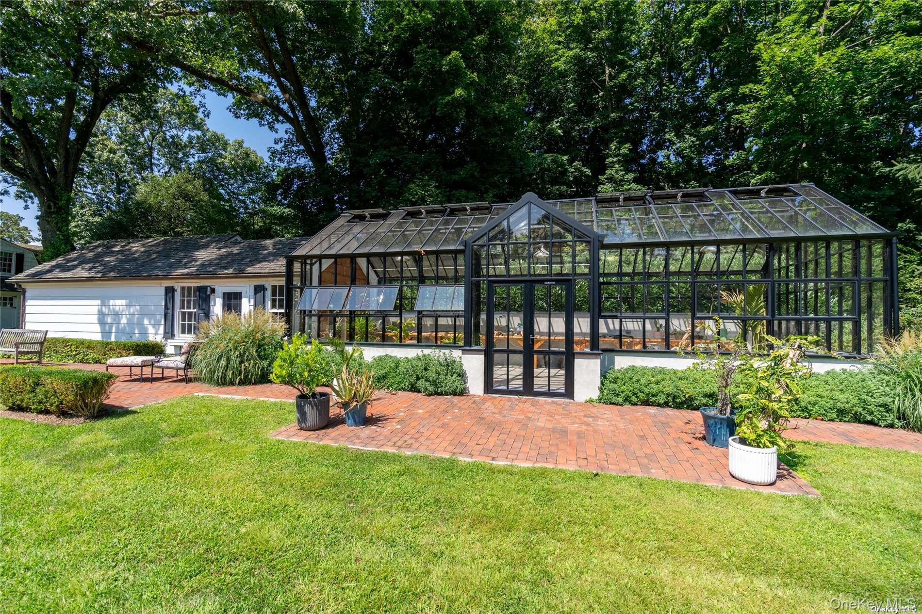 40 Piping Rock Road, Locust Valley, NY 11560