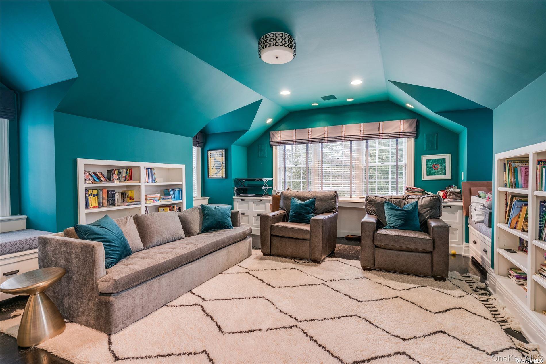 40 Piping Rock Road, Locust Valley, NY 11560